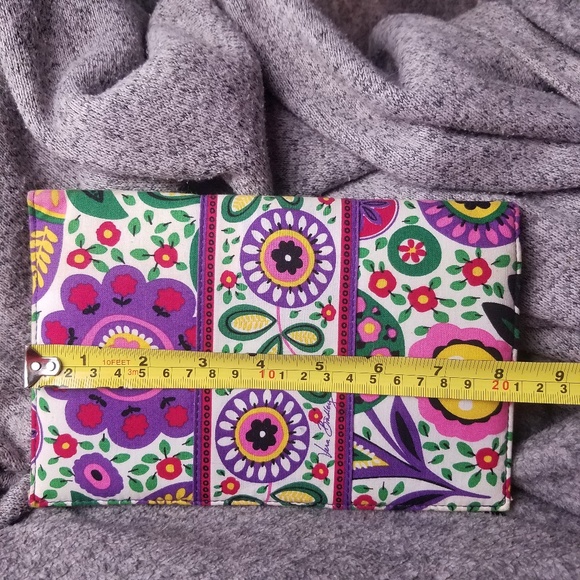 Vera Bradley Floral Envelope Clutch Bag - Picture 4 of 8